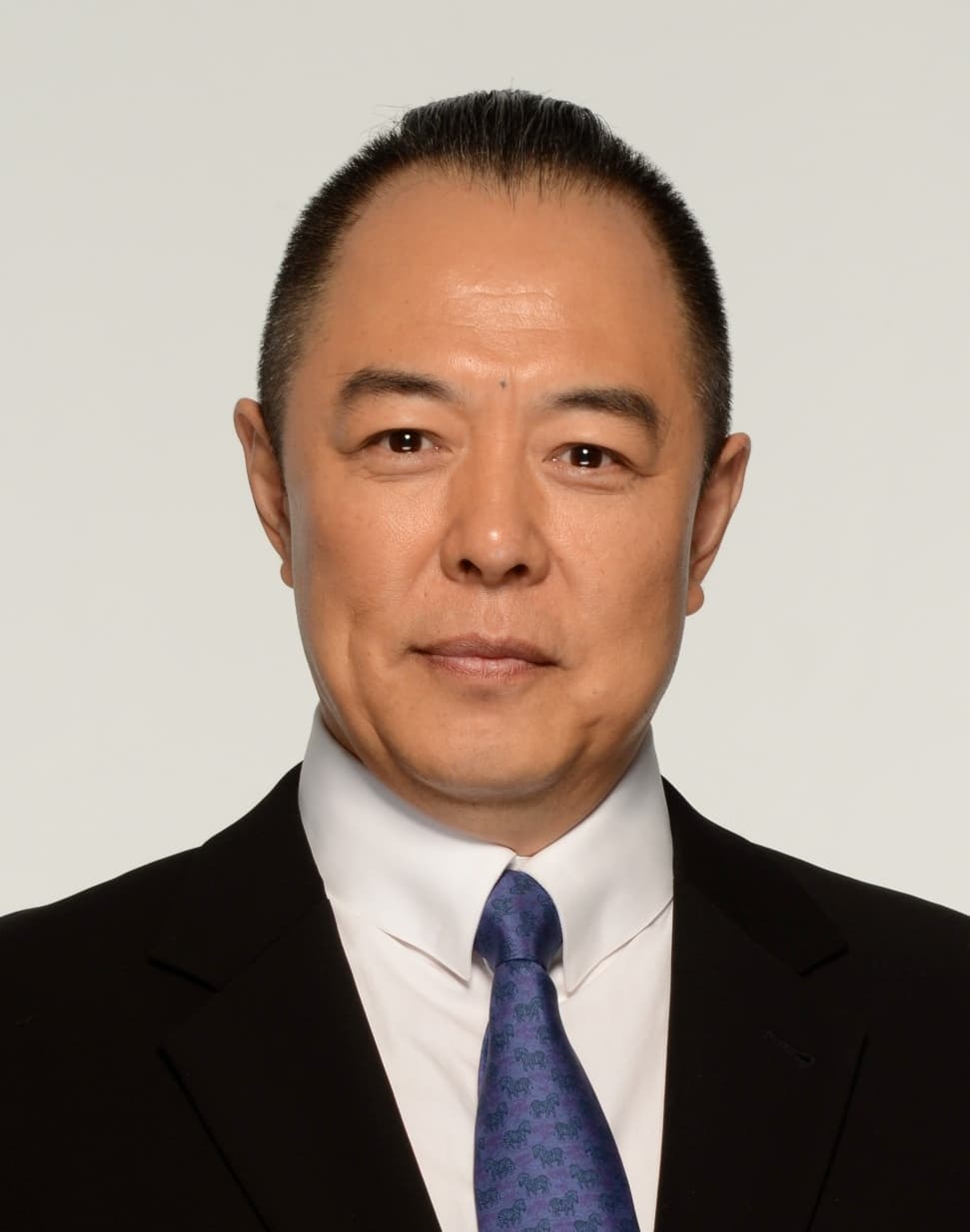 【张铁林】的肖像照