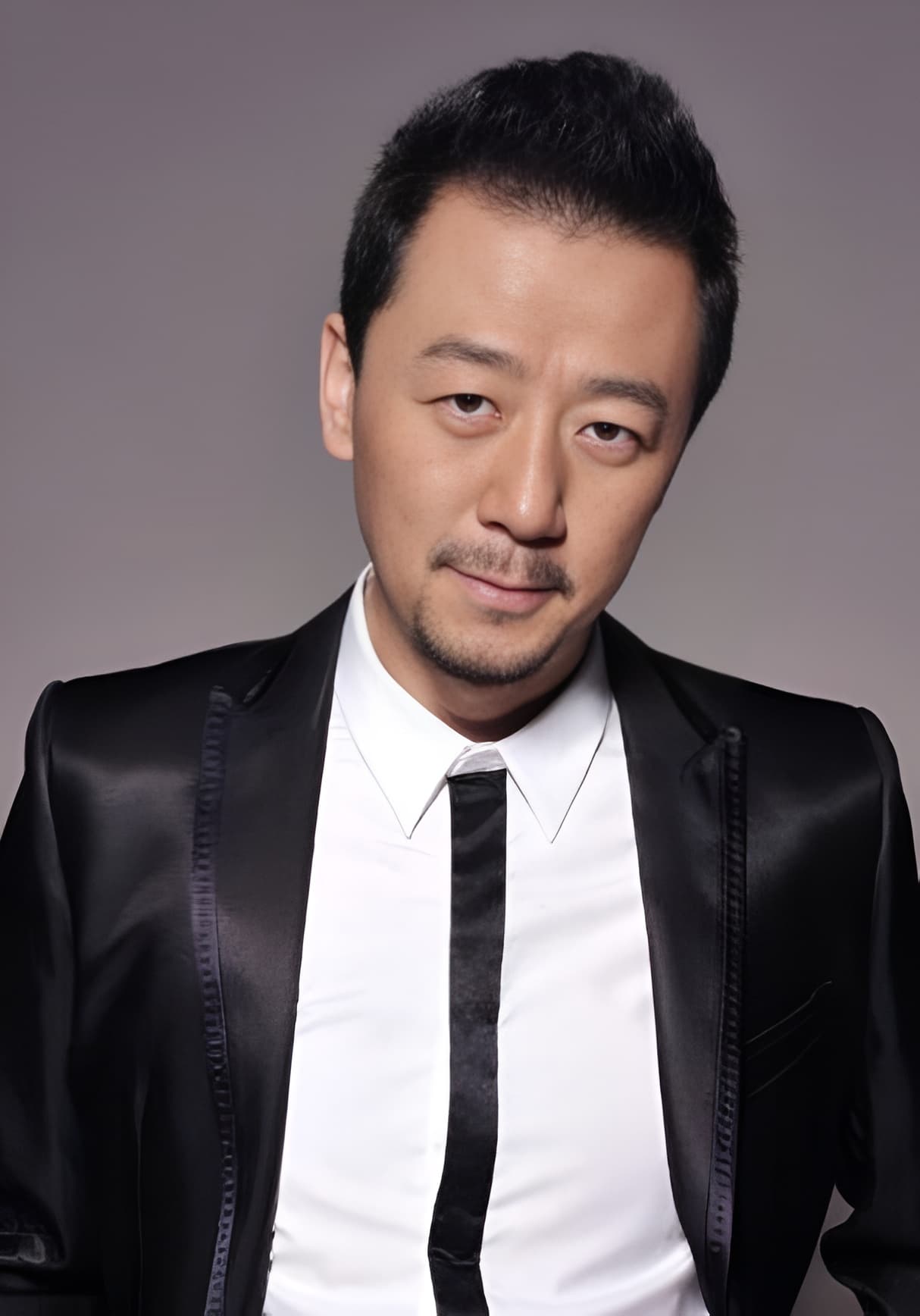 【郭涛】的肖像照